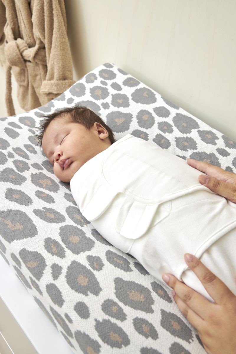 SWADDLE WHITE - 0-3 MONTHS
