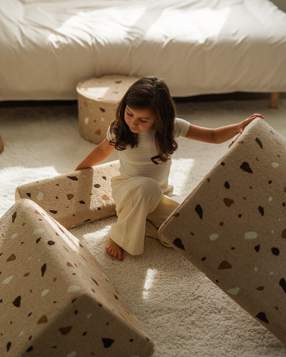 Laste lamamistool Moon Terrazzo (värvivalik)