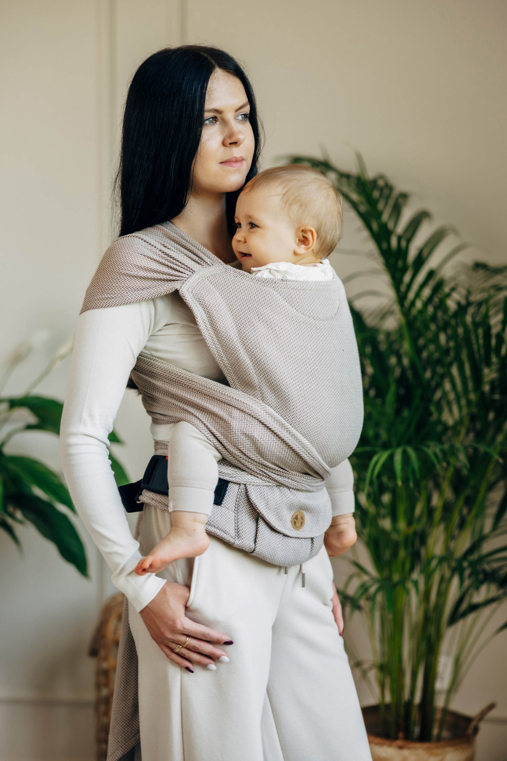 LennyHybrid Carrier, Little Herringbone Almond