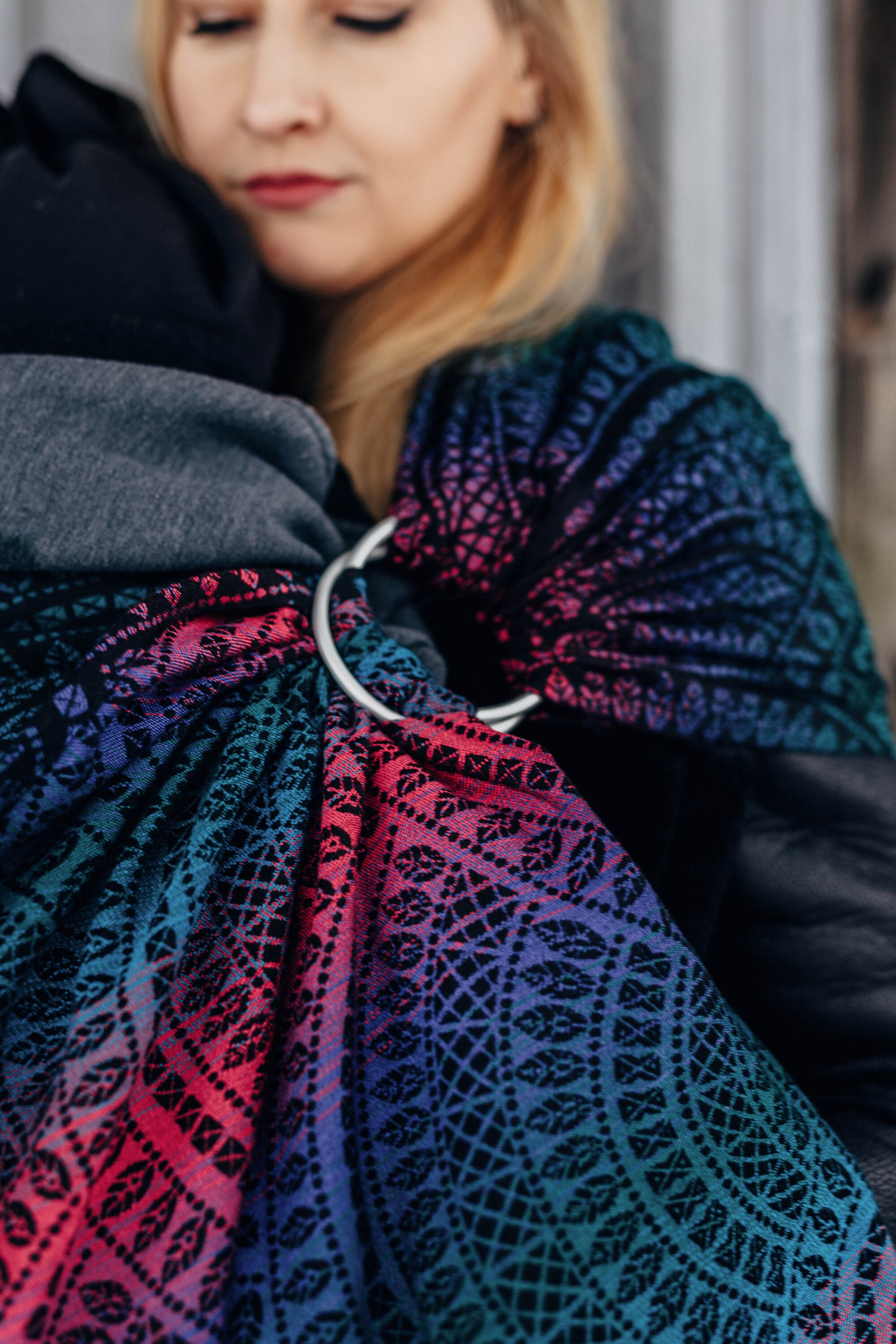 LennyLamb Ring Sling Peacock's Tail - Black Opal