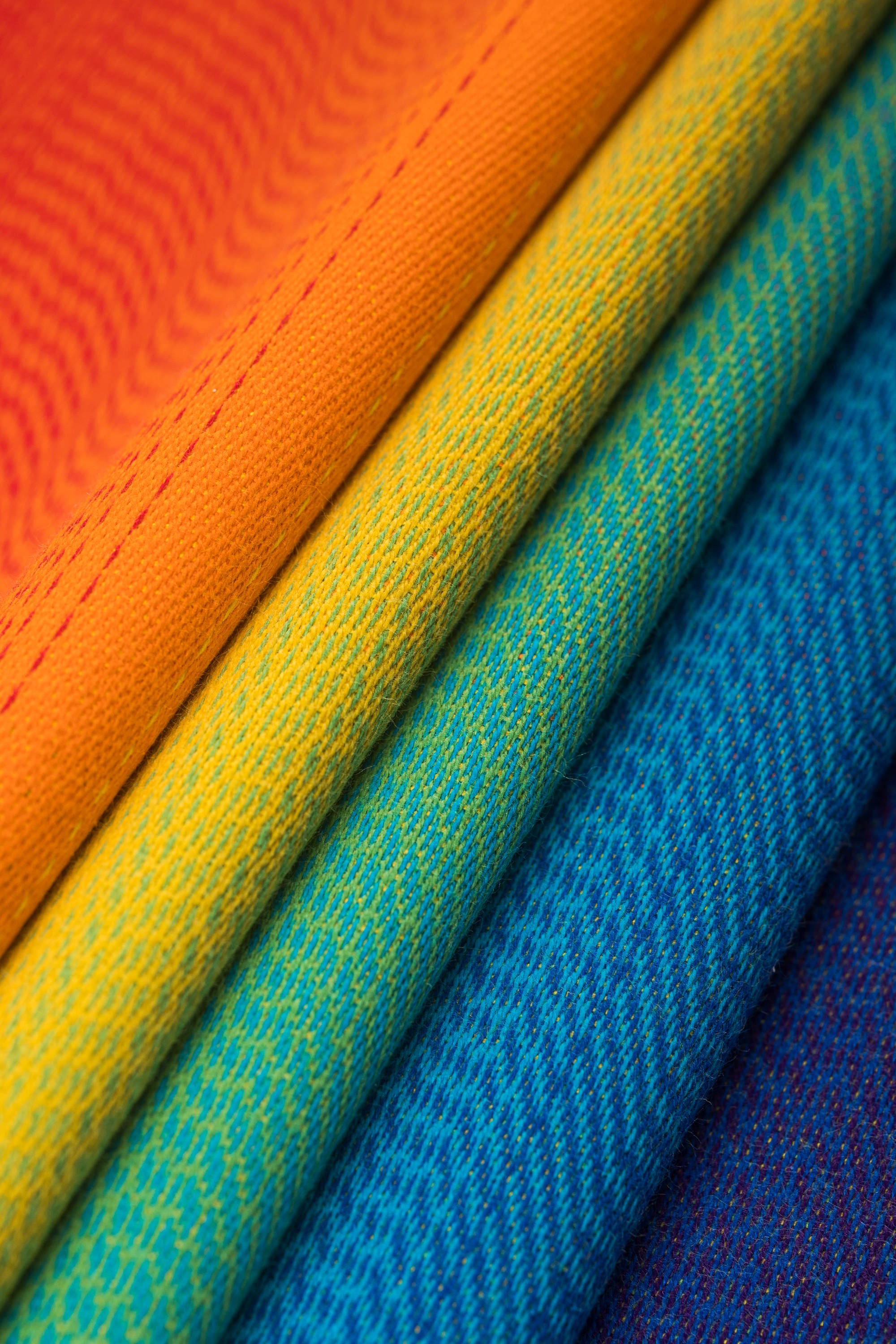 LennyLamb Ring Sling Rainbow Baby