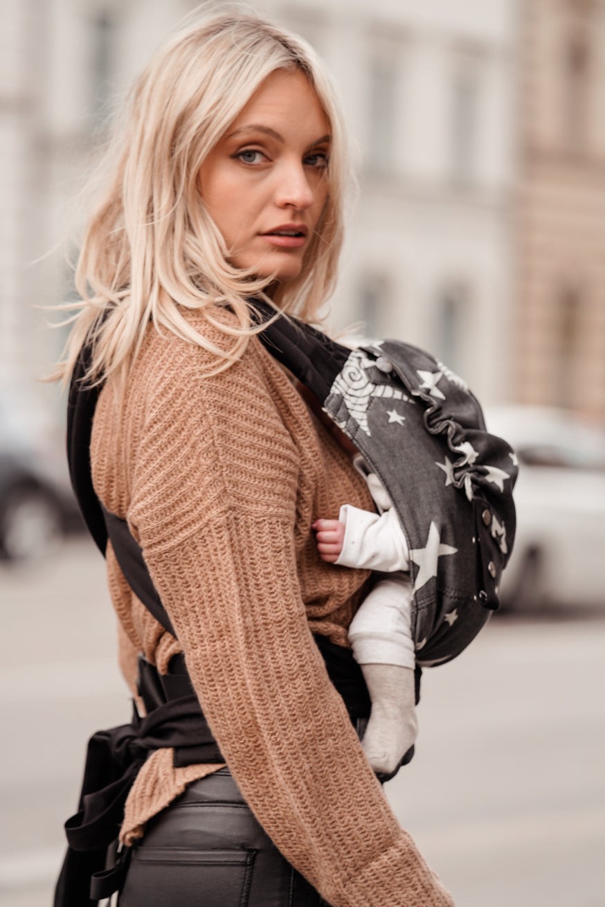 Kokadi baby carrier TaiTai Diorite Stars
