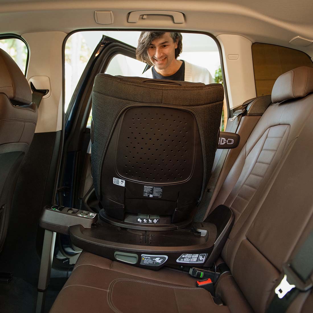 Nuna Base Curv isofix alus