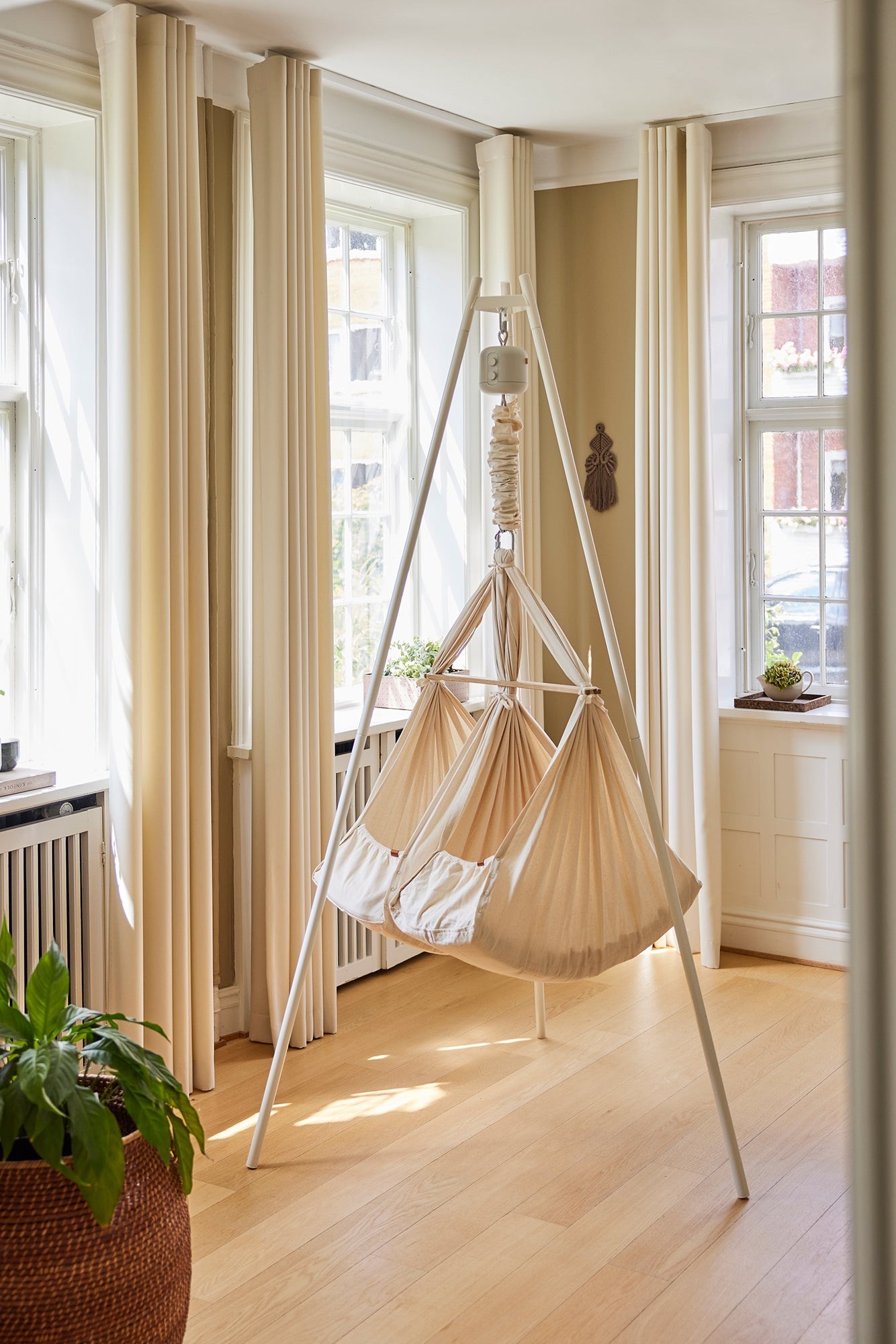 Membantu Baby twin hammock