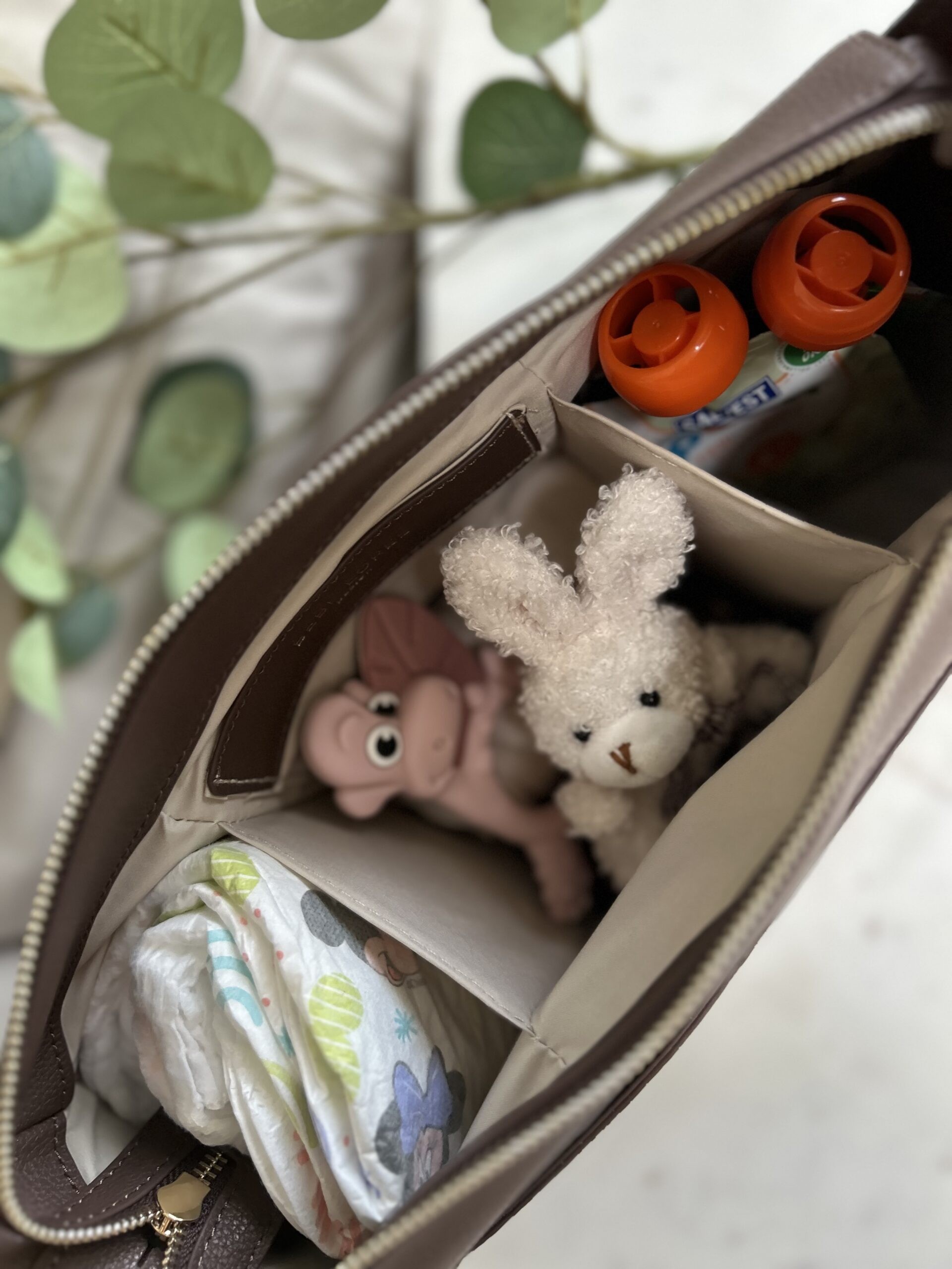 Beebitarvete kott/organisaator Nora