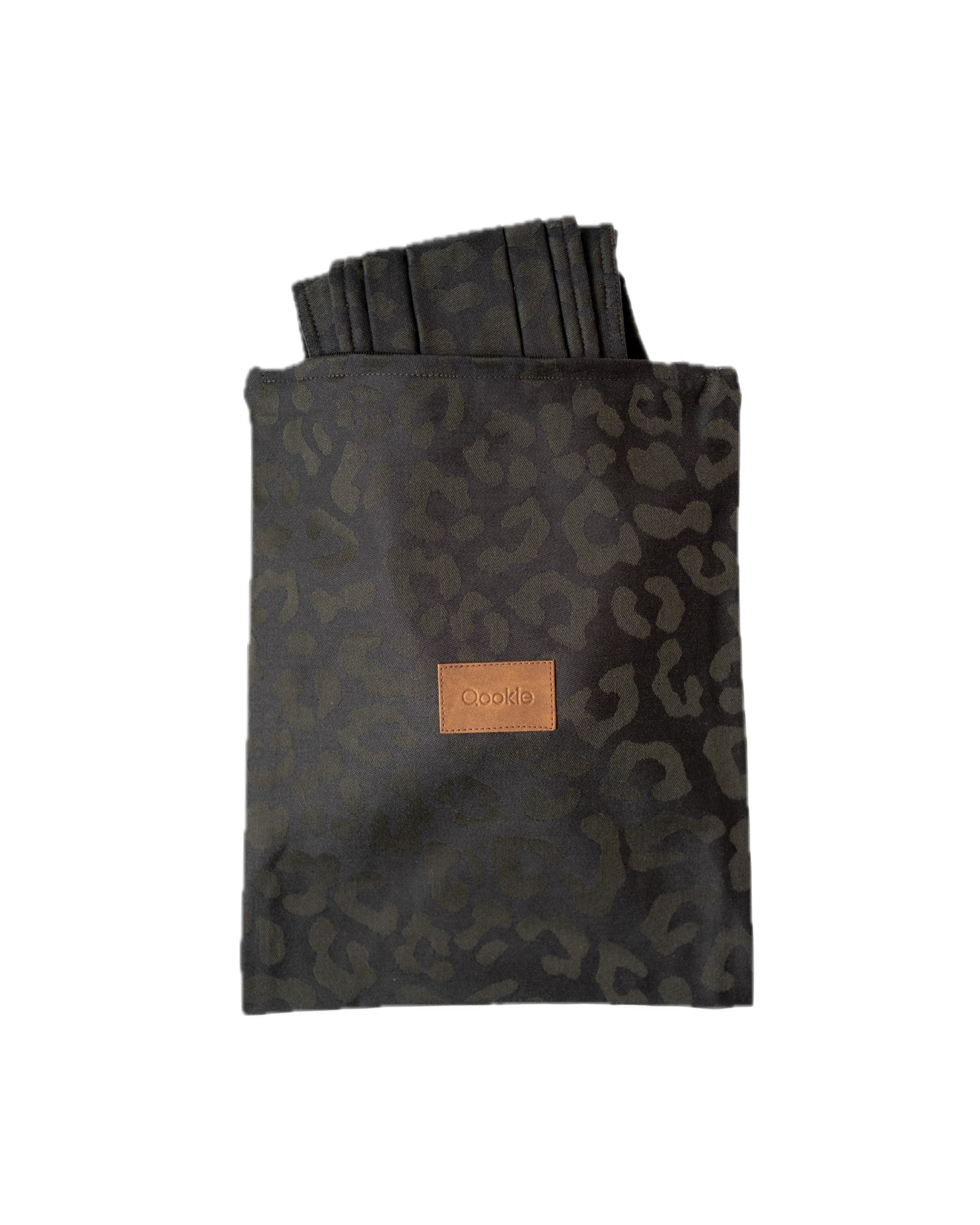 Qookie Essentials Bag - Leo Black