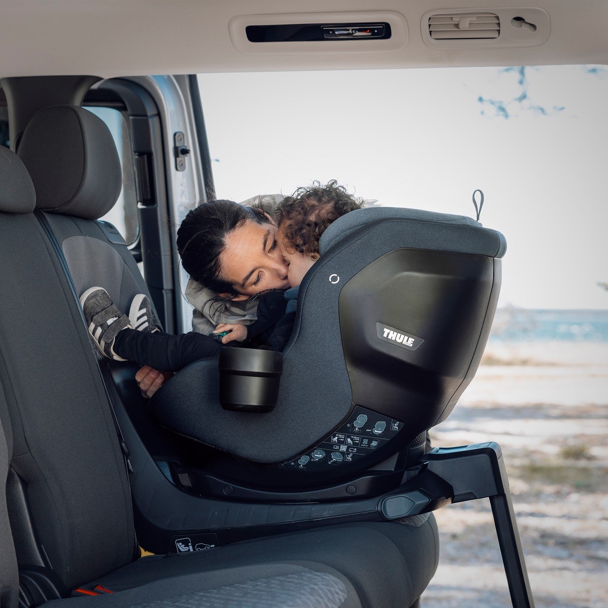Thule Alfi CONNECT isofix alus