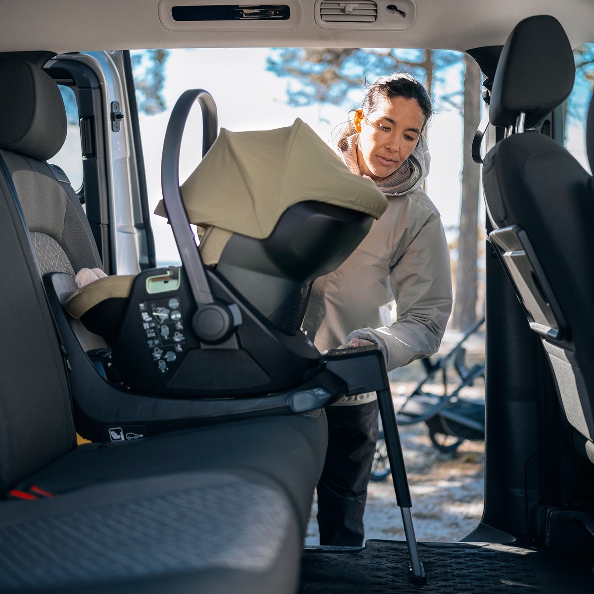 Thule Alfi CONNECT isofix alus