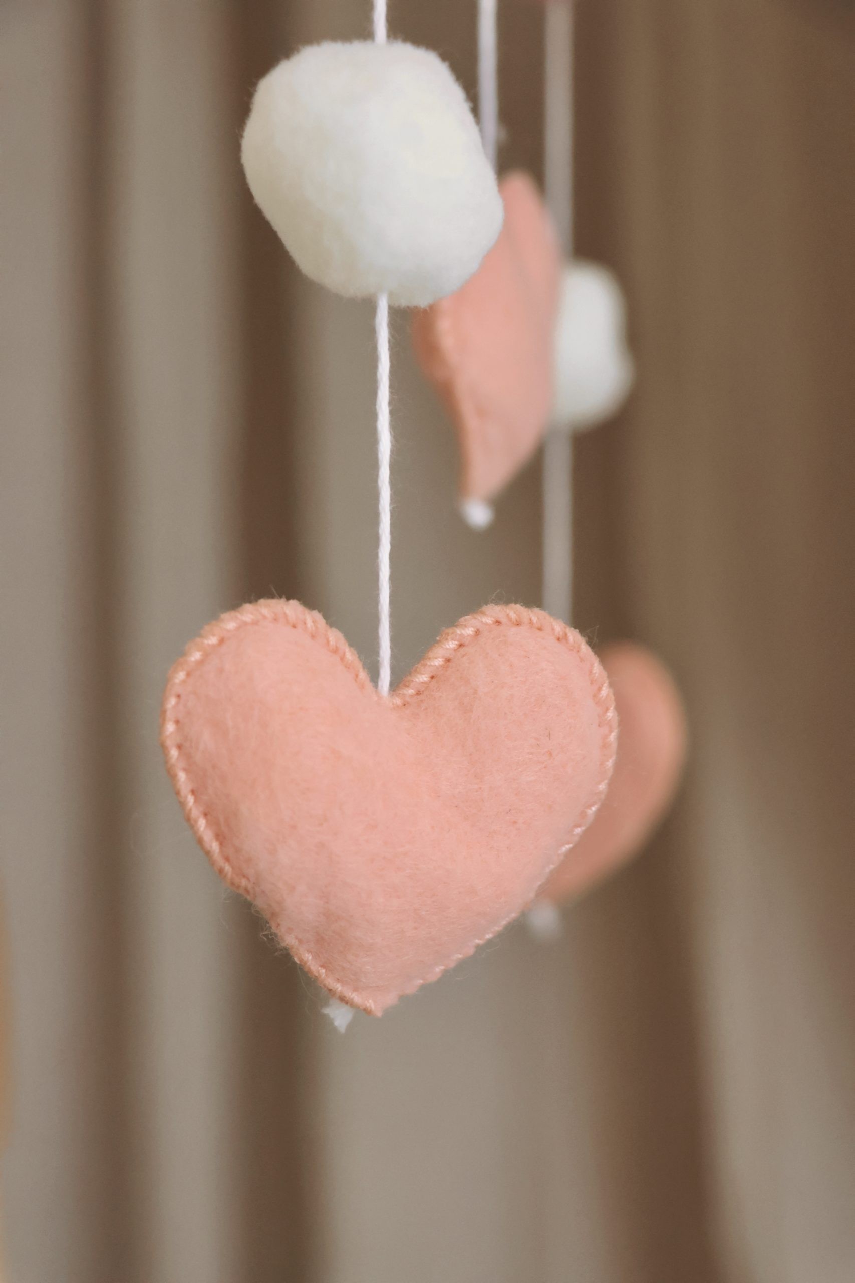 Little Loua voodikarussell Little Hearts