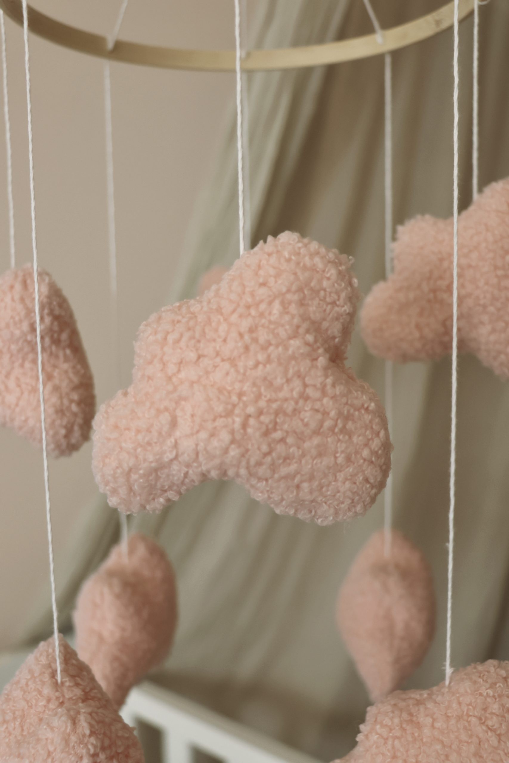 Little Loua voodikarussell Clouds Pink