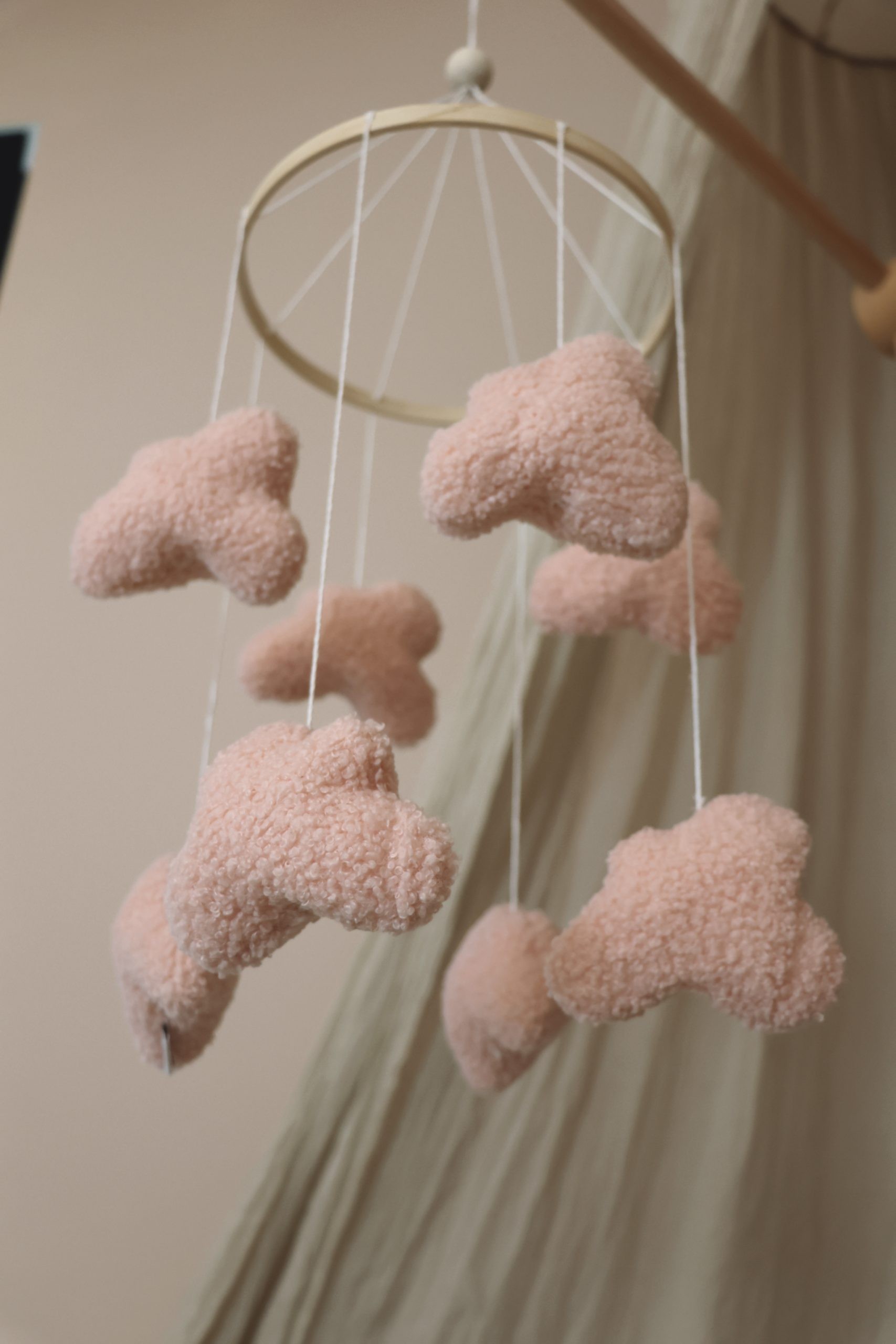 Little Loua voodikarussell Clouds Pink