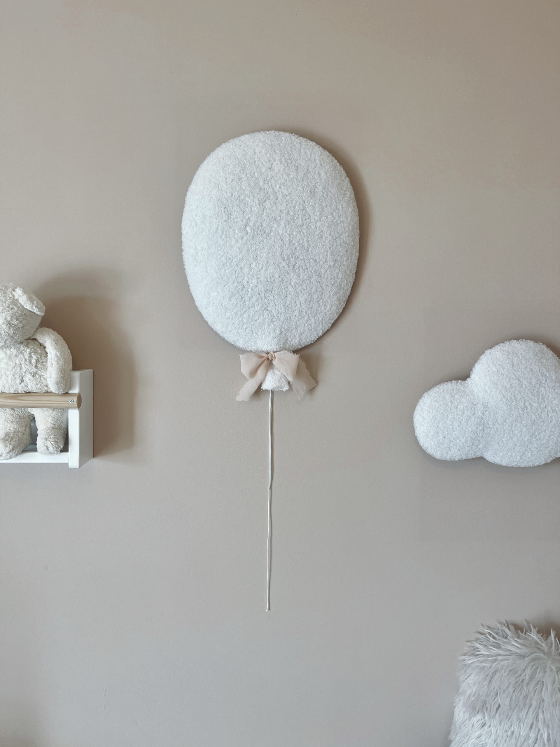 Little Loua seinakaunistus Balloon White