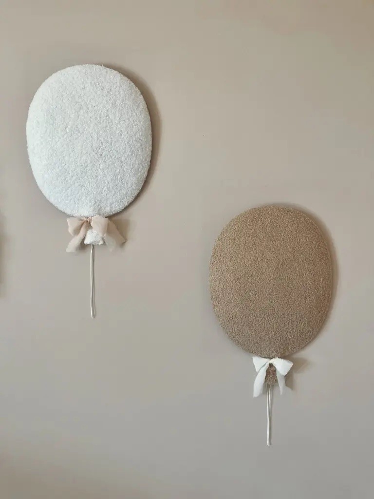 Little Loua seinakaunistus Balloon White