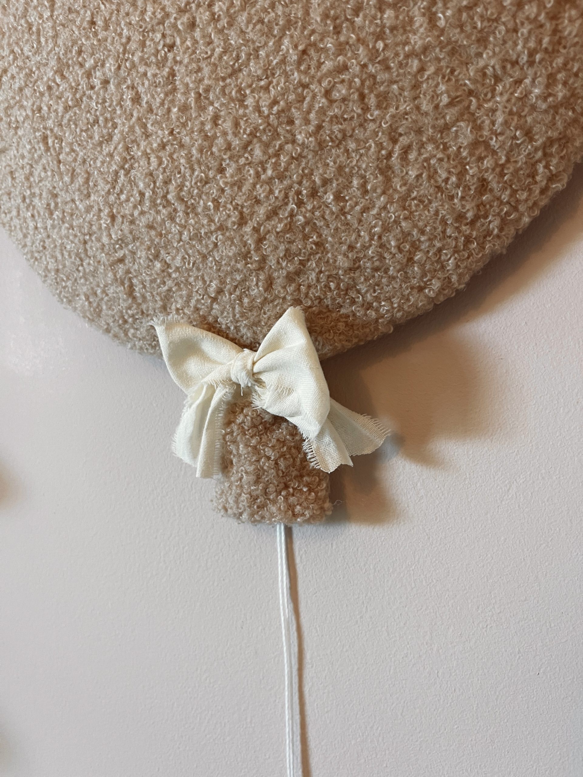Little Loua seinavalgusti Balloon Brown