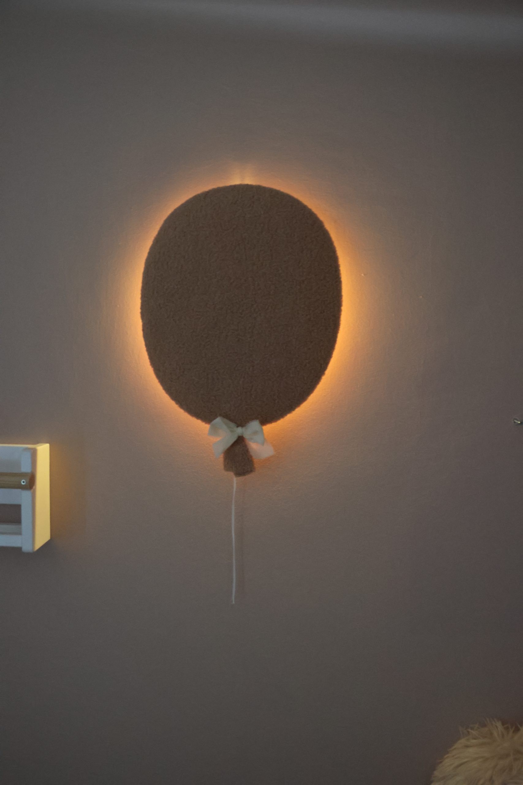 Little Loua seinavalgusti Balloon Brown