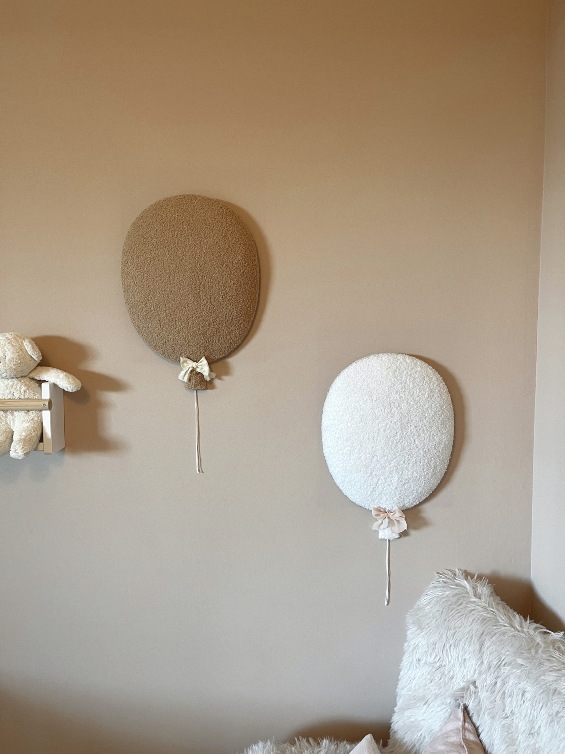 Little Loua seinakaunistus Balloon Brown
