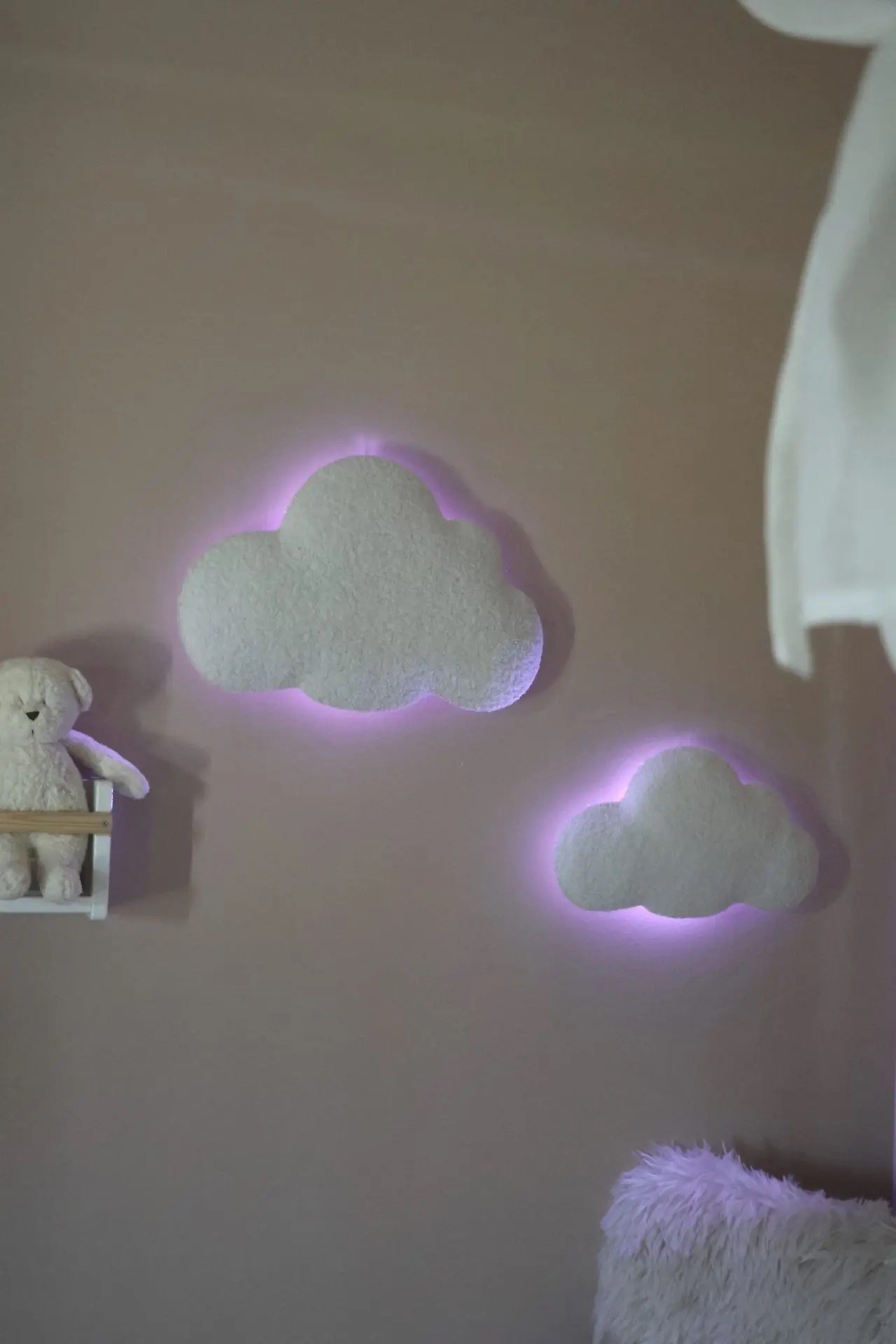 Little Loua seinavalgusti Cloud